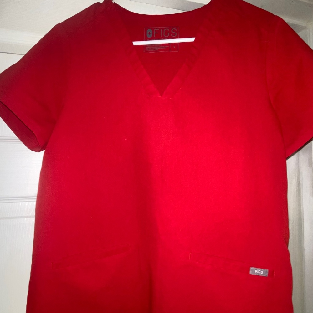 Figs scrub tops